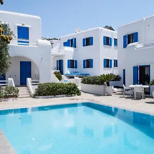 Olive Tree & Capari Homes & With Pool! Holiday home